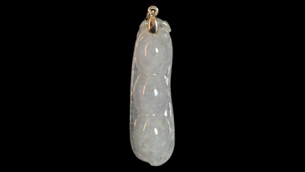 冰種四季豆，膠感飽滿，冰冰透透。寓意四季平安，發財豆